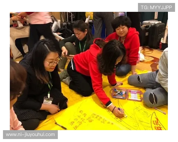 《每天与足球为伴,记录点滴成长与挑战,追逐梦想的每一步》 《每天与足球为伴,记录点滴成长与挑战,追逐梦想的每一步》